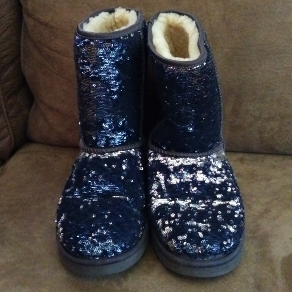 Ugg boots blue & silver sequins, sheepskin, warm